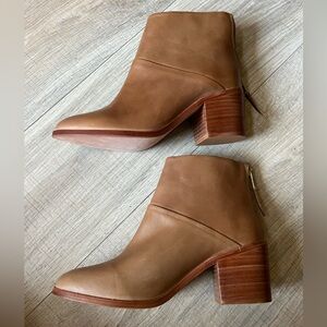 NEW Nisolo Dari heeled Boots Almond